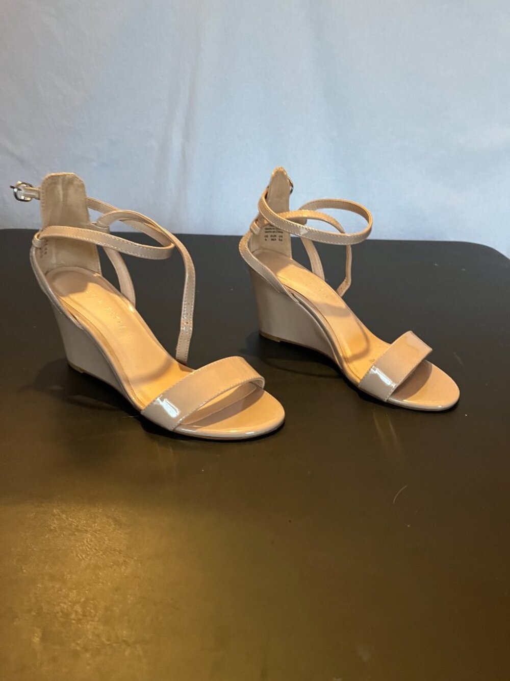 Kelly & Katie Size 8 Tamra Rose Gold Lifted Sandals